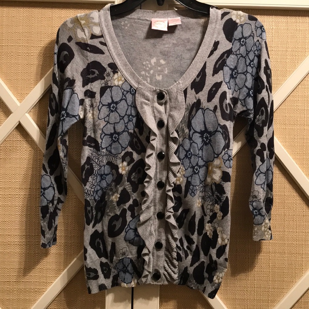 Printed Cardigan w/front ruffle